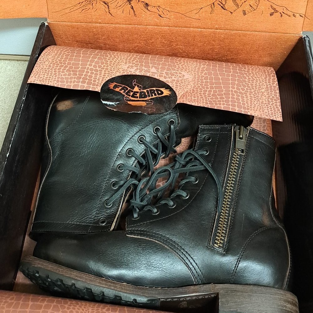 Freebird by Steven Manchester Combat Boots Size 9 🖤